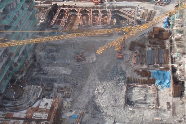 Gurney Paragon Shopping Complex